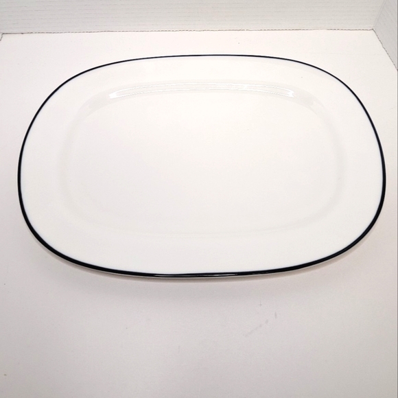 Elegant White Serving Platter with Dark Blue Trim Oven and Microwave Safe Japan - Picture 1 of 8